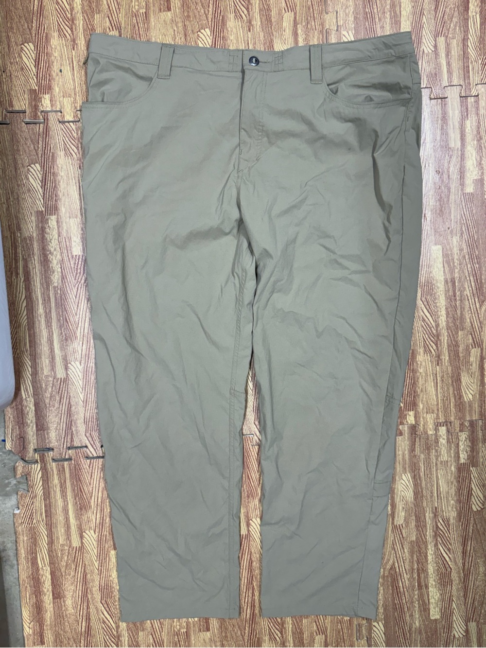 Patagonia Quandary Hiking Pants Men’s 44x30 Khaki Stretch Outdoor Trail STY55178